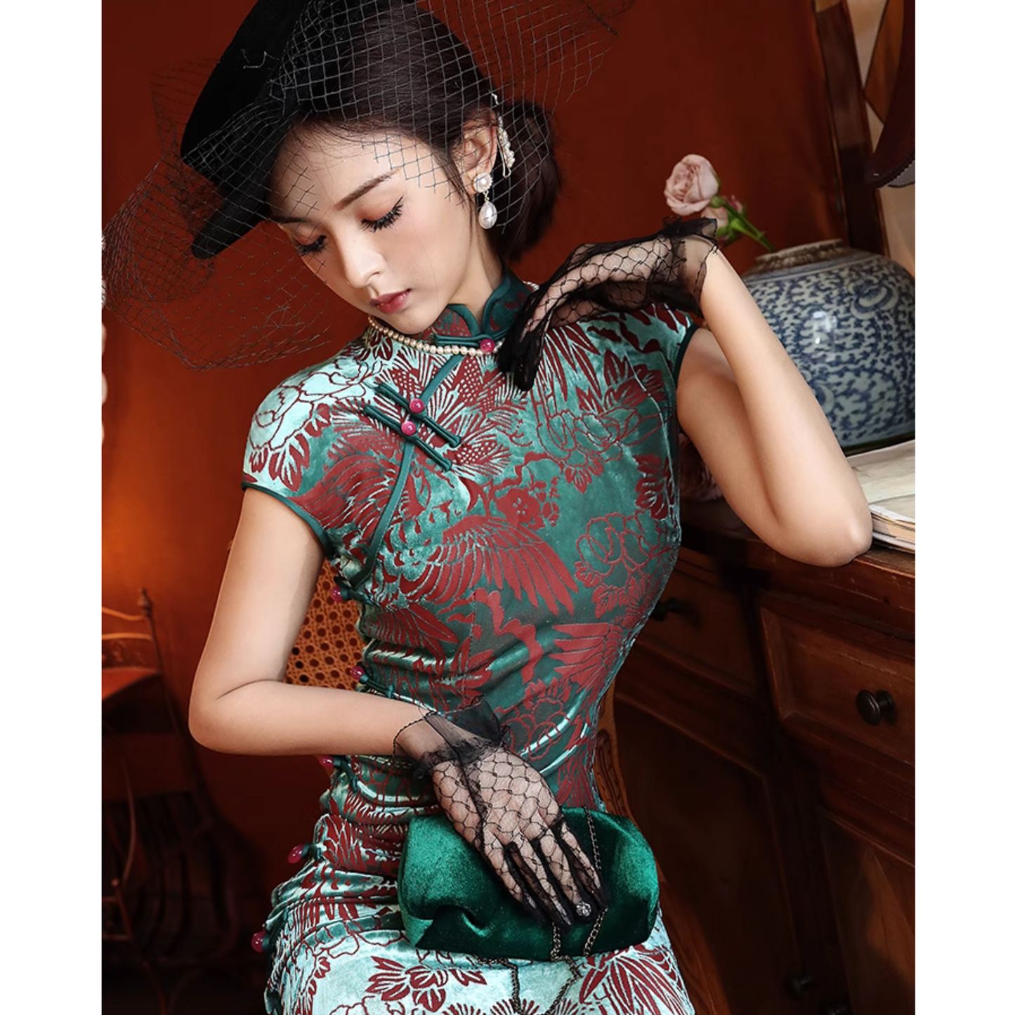 Velvet Green Short Sleeve Slanted Collar Qipao Cheongsam