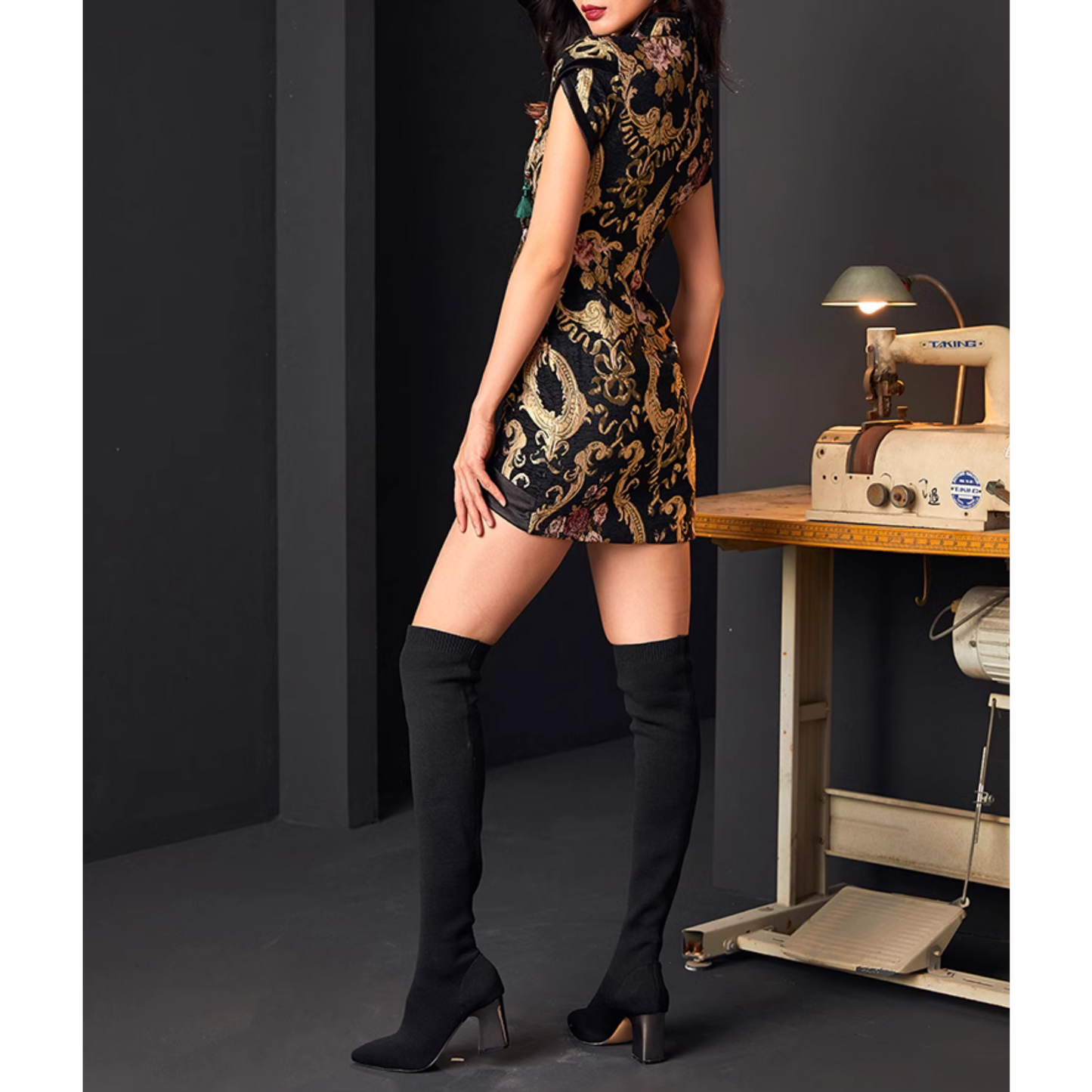 Buttoned Cross Hip Wrapped Qipao / Cheongsam