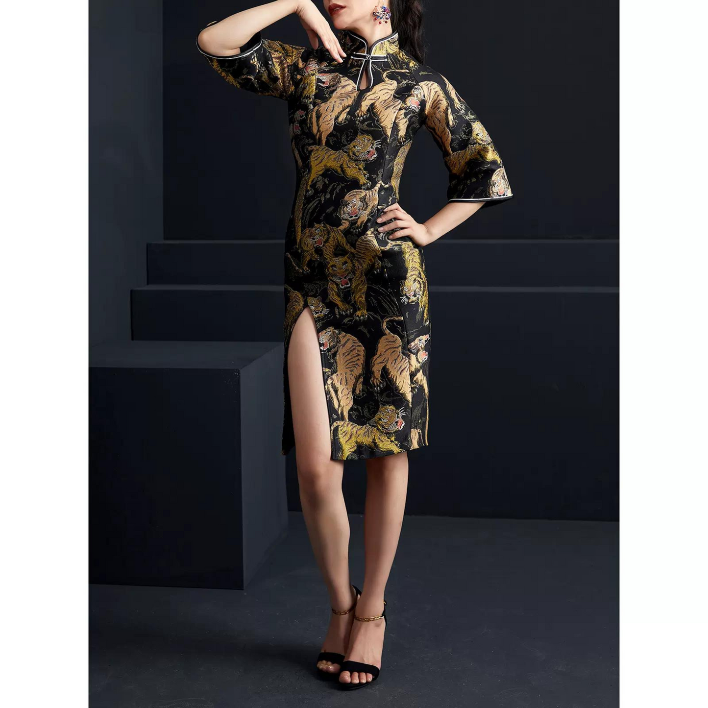 Dark Chinese Dress Jacquard Tiger Robe