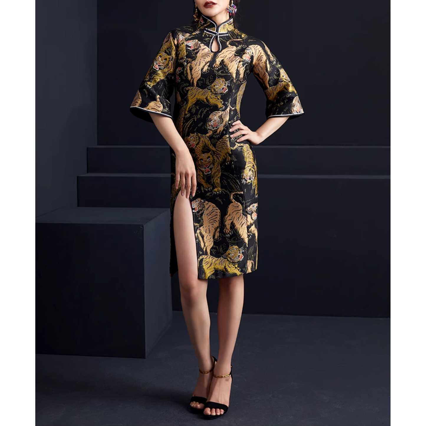 Dark Chinese Dress Jacquard Tiger Robe