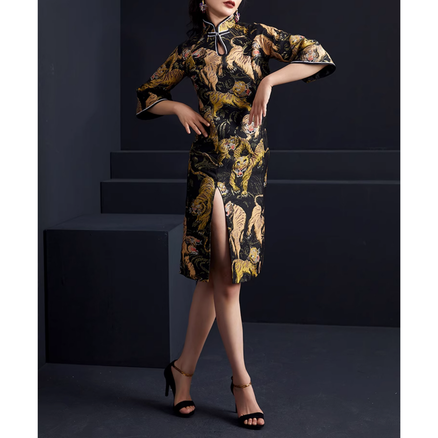 Dark Chinese Dress Jacquard Tiger Robe