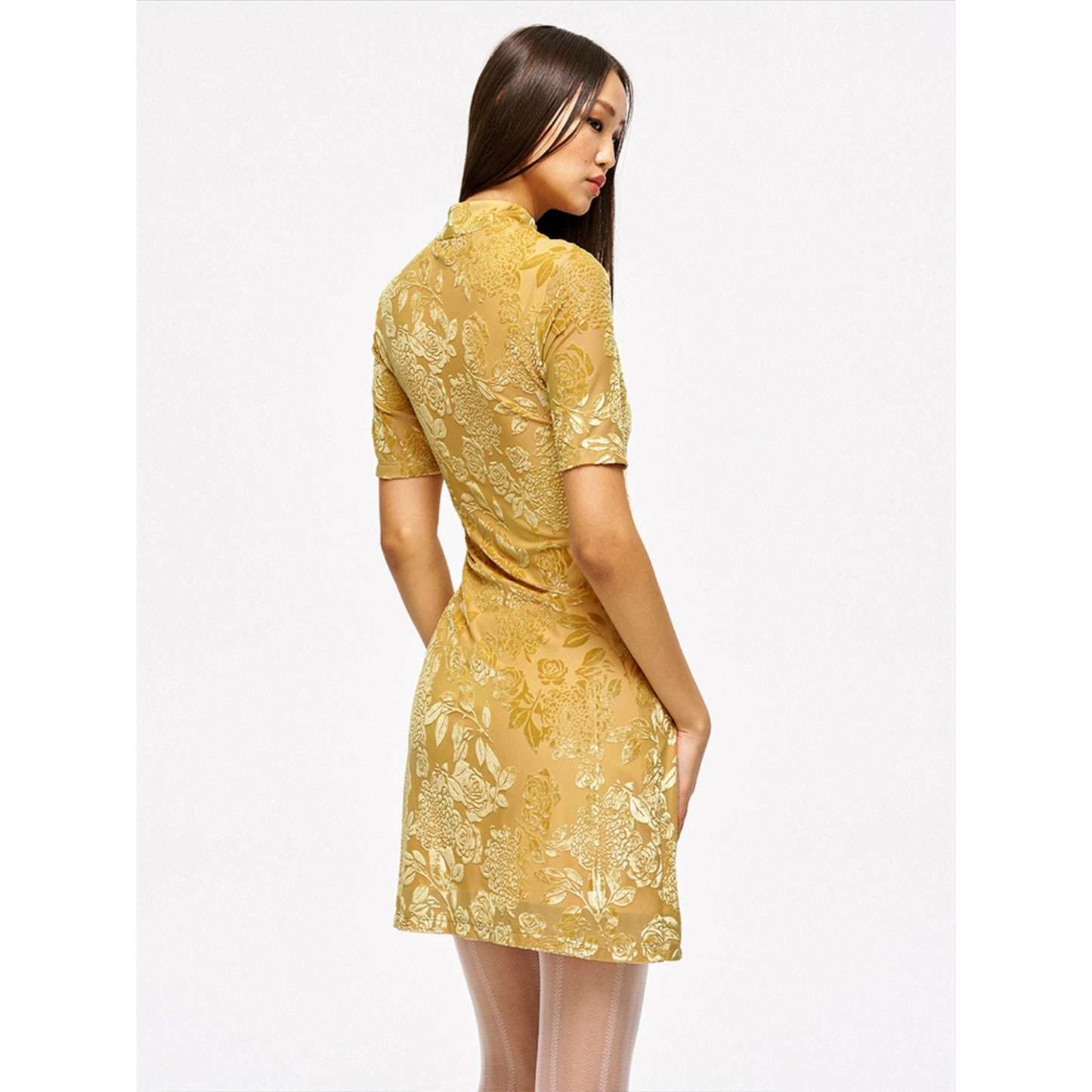 Golden Embroidered Mandarin Collar Modern Qipaon Cheongsam