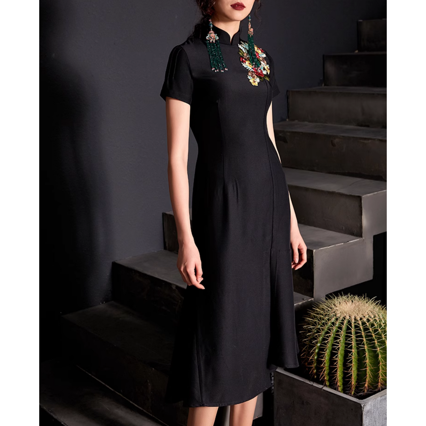 Black 3D Embroidered Qipao / Cheongsam