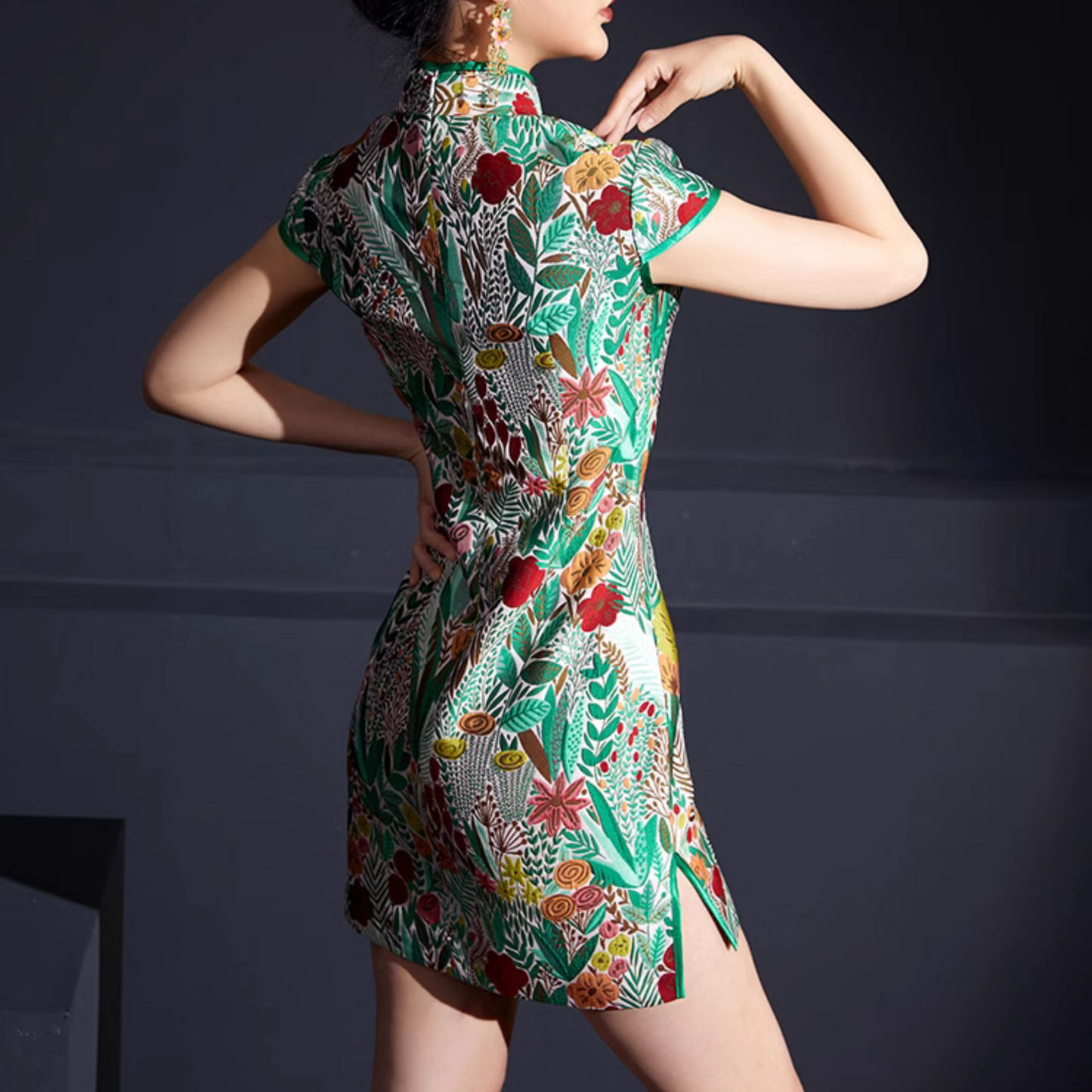 Floral Spring Green Cheongsam / Qipao