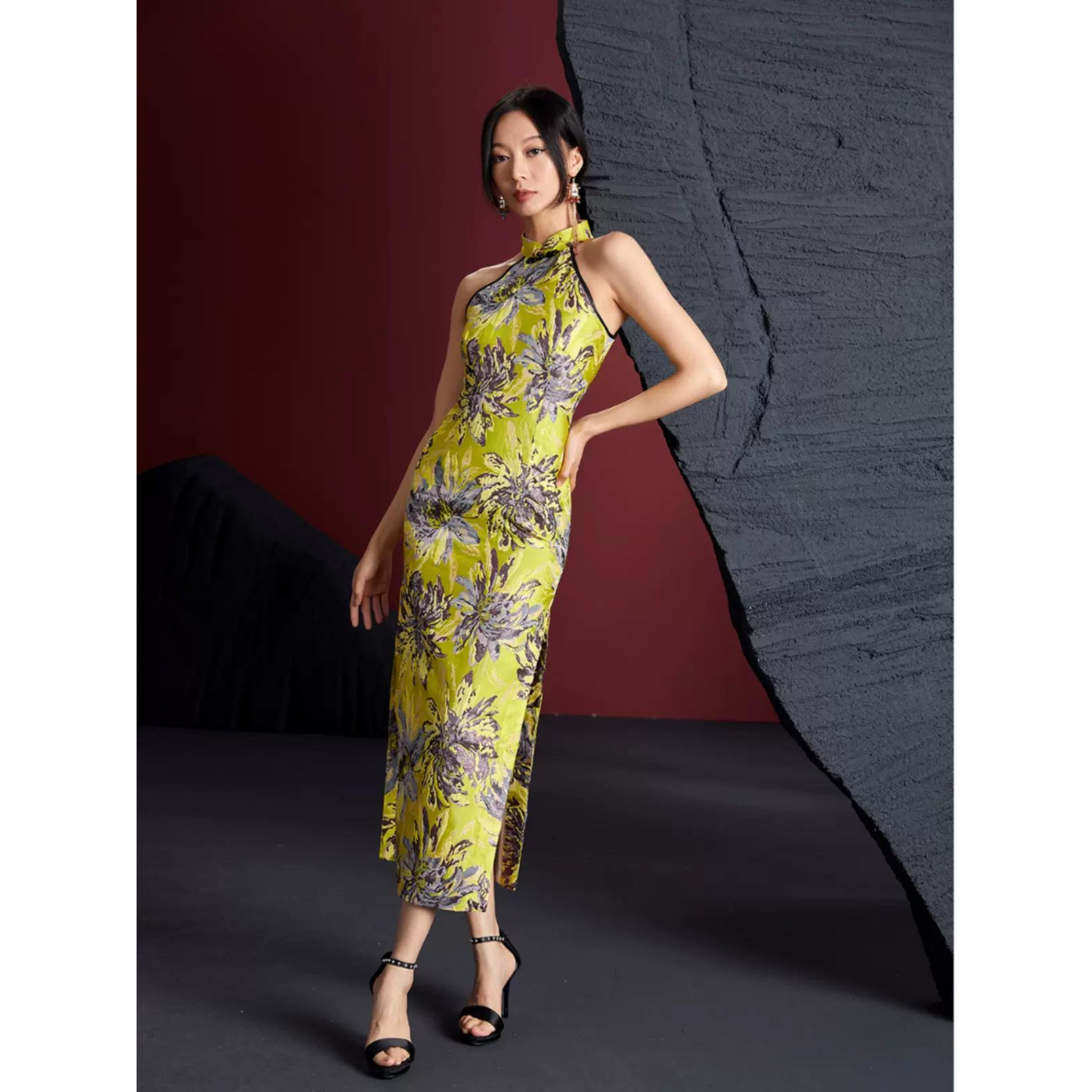 Yellow Floral Sleevless Qipao