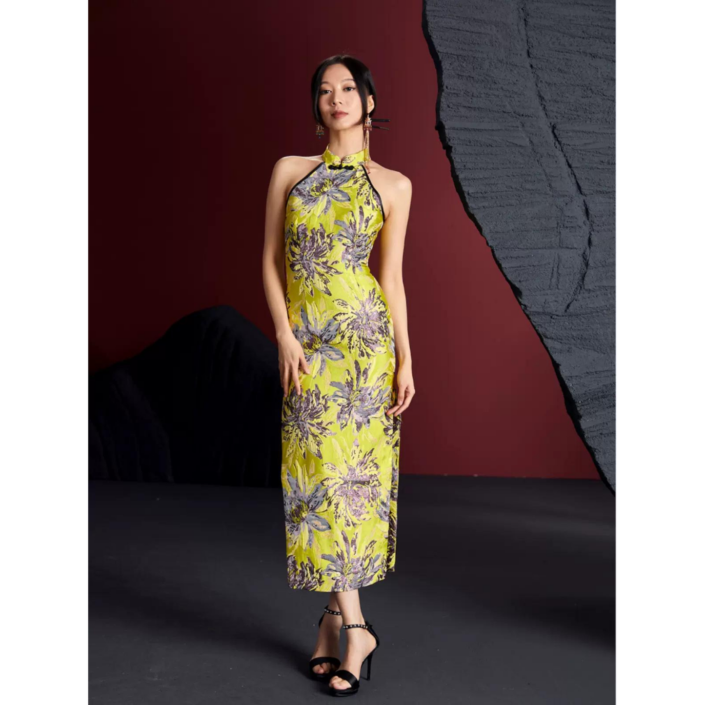 Yellow Floral Sleevless Qipao