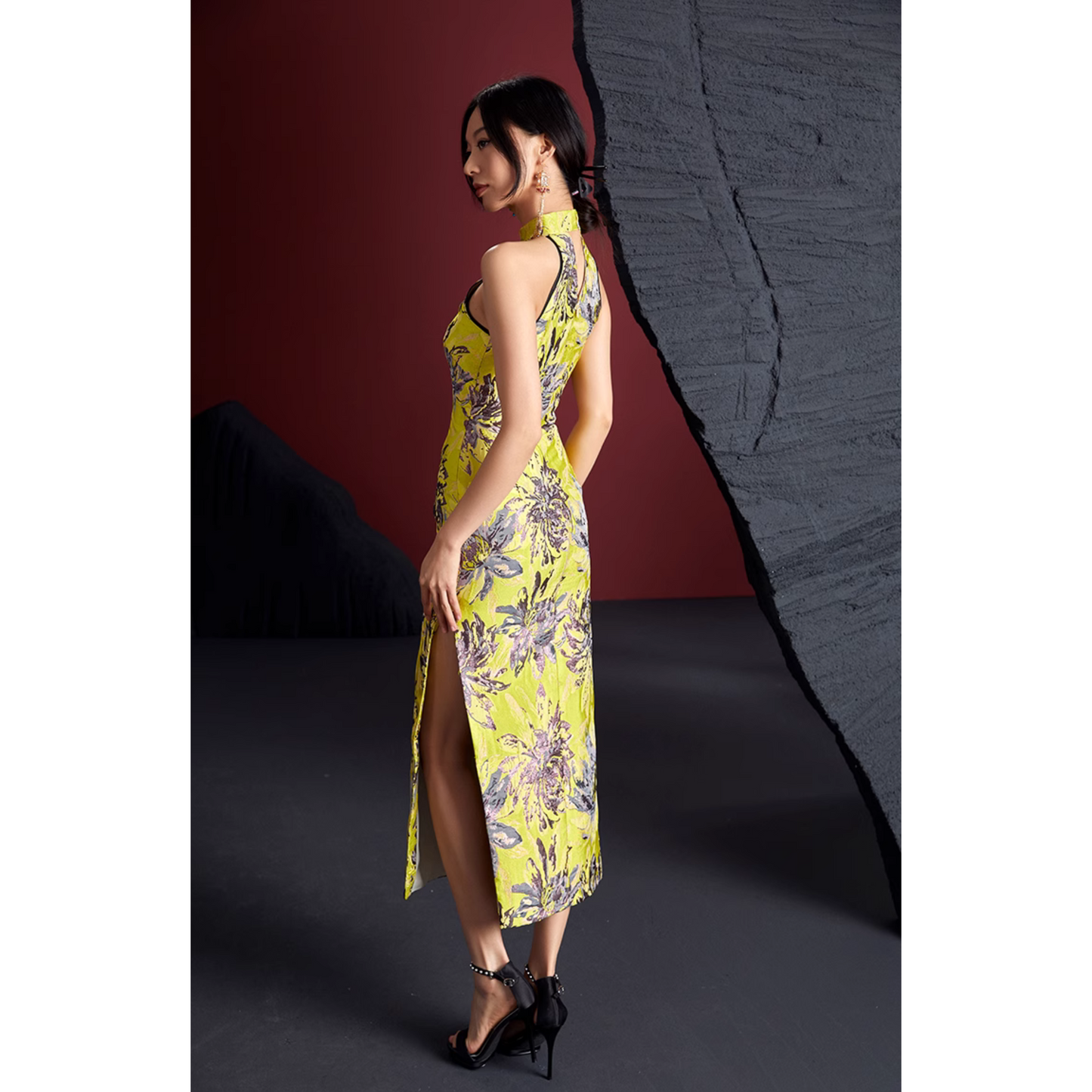 Yellow Floral Sleevless Qipao